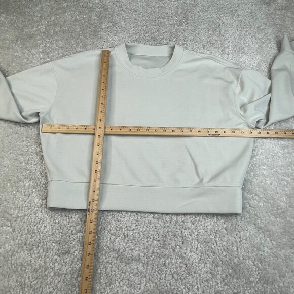 Lululemon Perfectly Oversized Crop Crew Softstreme Light Vapor Gray - Picture 8 of 9